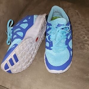 RETRO NIKE FREE RUN 2.0 (2011). MEN'S SIZE 10 FITS WOMEN'S 11.5 - 12.